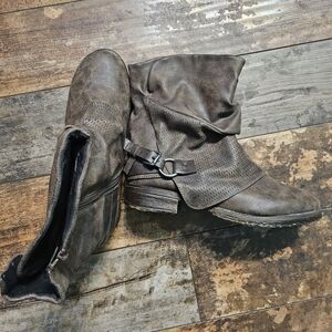 Chic Lucin Slouchy Brown Moto Boots